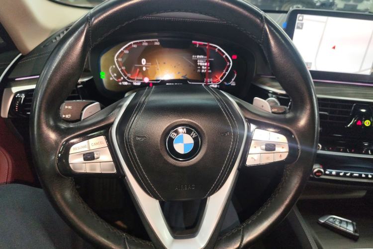 Used BMW 5 Series 2022 Second Facelift 530Li Luxury Edition Premium Package Steering Wheel