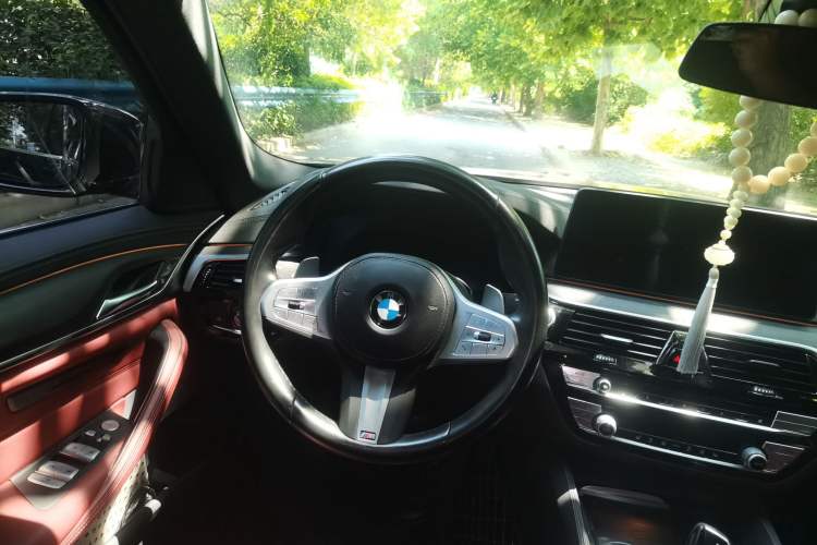Used BMW 5 Series 2022 Restyled 530Li Leading Edition M Sport Package Steering Wheel