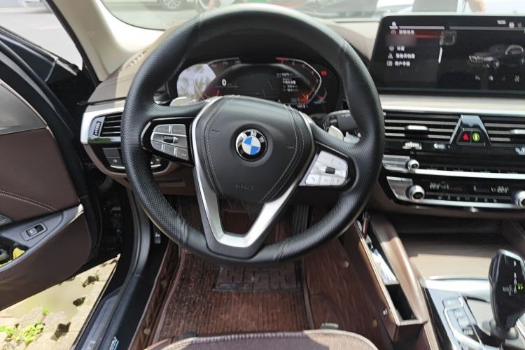 Used BMW 5 Series 2022 Updated 530Li xDrive Luxury Package Steering Wheel