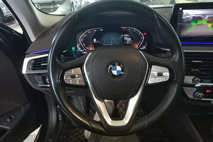 Used BMW 5 Series 2022 Restyled 525Li Luxury Package Steering Wheel