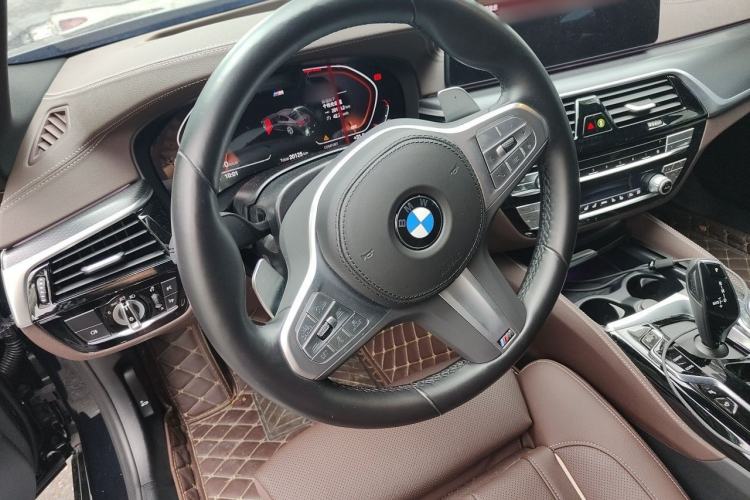 Used BMW 5 Series 2022 Facelifted Version 3 530Li Executive M Sport Package Steering Wheel