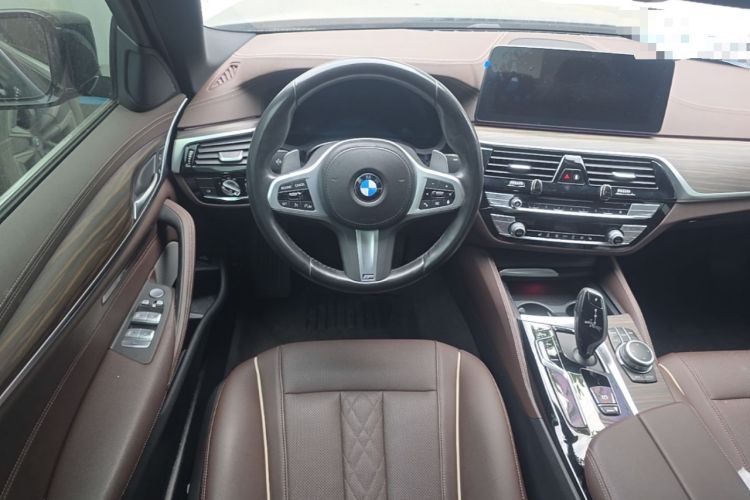 Used BMW 5 Series 2022 530Li Leading Model M Sport Package Steering Wheel