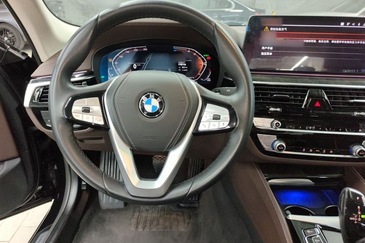 Used BMW 5 Series 2022 Second Facelift 525Li Luxury Package Steering Wheel