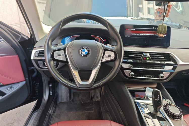 Used BMW 5 Series 2022 530Li Leading Luxury Package Steering Wheel