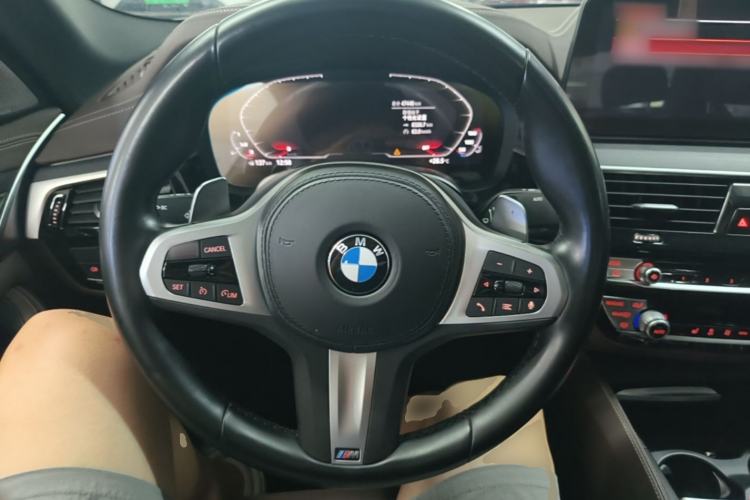 Used BMW 5 Series 2022 Second Facelift 530Li Leading Edition M Sport Package Steering Wheel