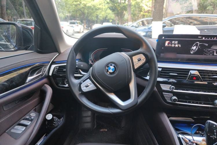Used BMW 5 Series 2022 525Li Luxury Package Steering Wheel
