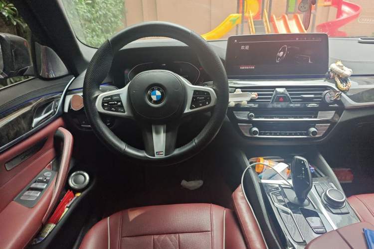 Used BMW 5 Series 2022 525Li M Sport Package Steering Wheel