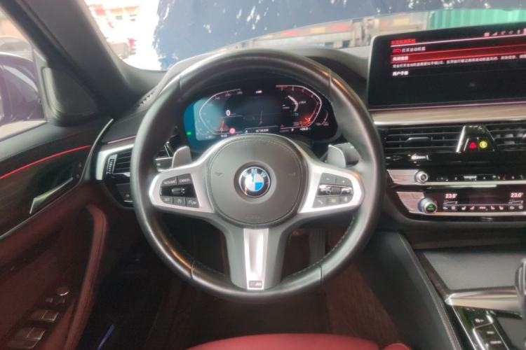 Used BMW 5 Series 2022 Second Facelift 530Li Luxury Version M Sport Package Steering Wheel