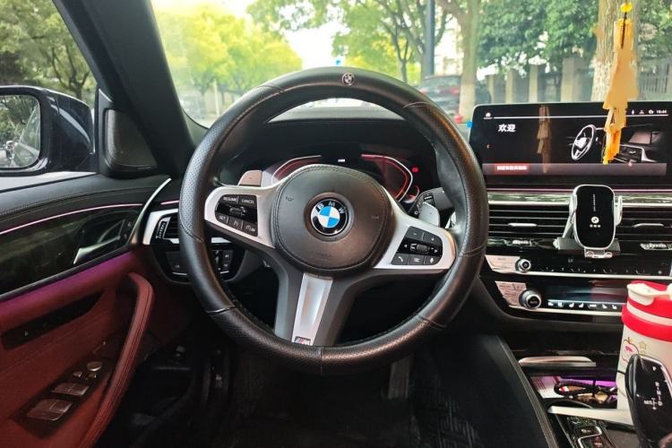 Used BMW 5 Series 2022 Second Facelift 530Li Luxury Version M Sport Package Steering Wheel