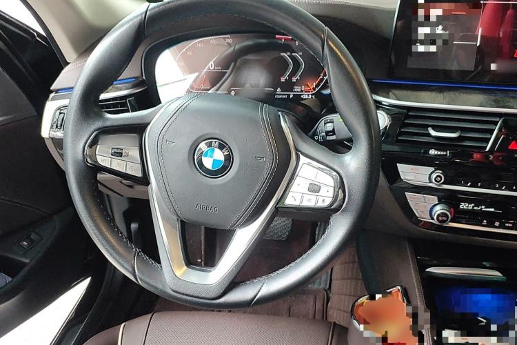 Used BMW 5 Series 2022 525Li Luxury Package Steering Wheel