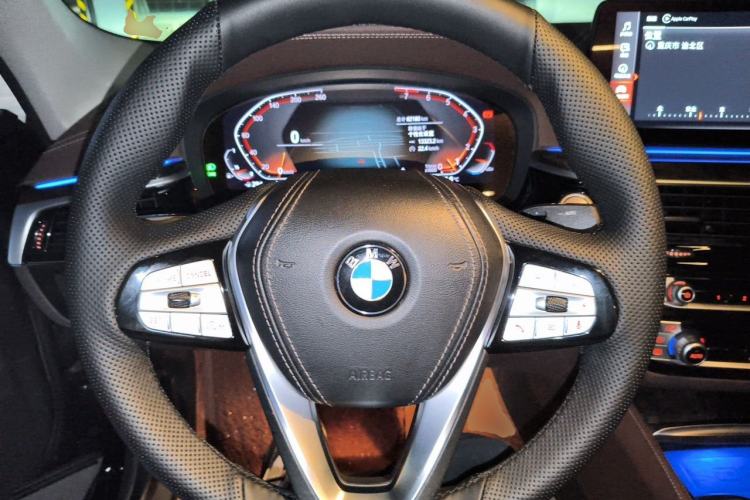 Used BMW 5 Series 2022 Restyled 525Li Luxury Package Steering Wheel