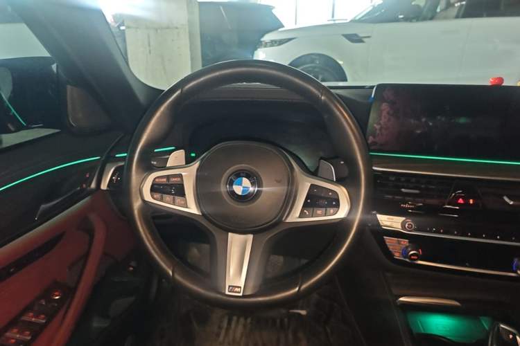 Used BMW 5 Series 2022 Second Facelift 530Li Luxury Version M Sport Package Steering Wheel