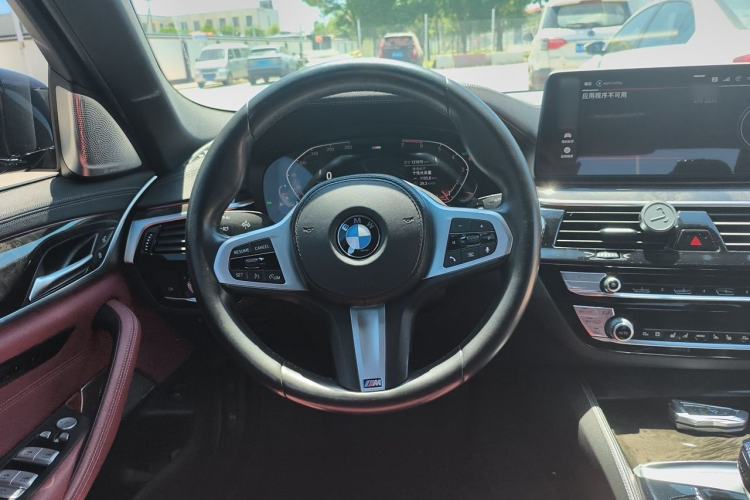 Used BMW 5 Series 2022 525Li M Sport Package Steering Wheel