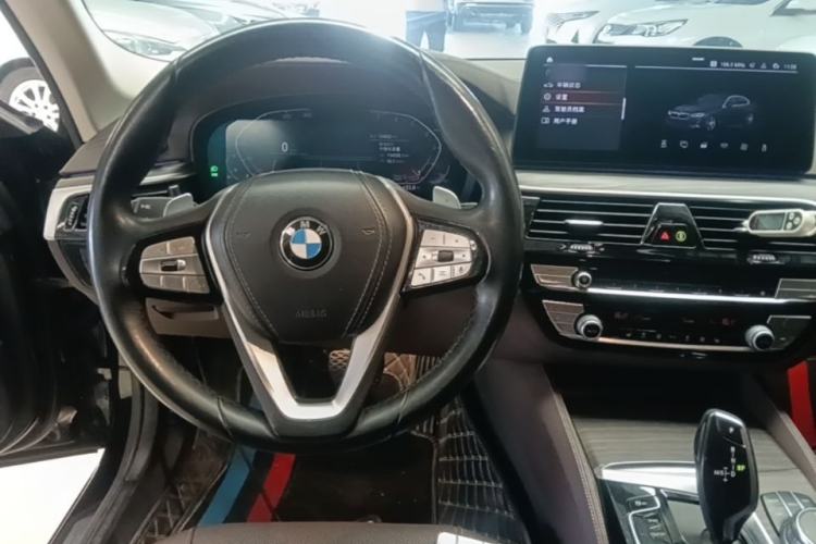 Used BMW 5 Series 2022 Second Facelift 530Li Leading Edition Luxury Package Steering Wheel