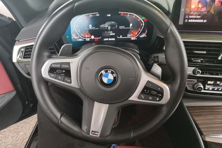 Used BMW 5 Series 2022 Second Facelift 530Li Luxury Version M Sport Package Steering Wheel
