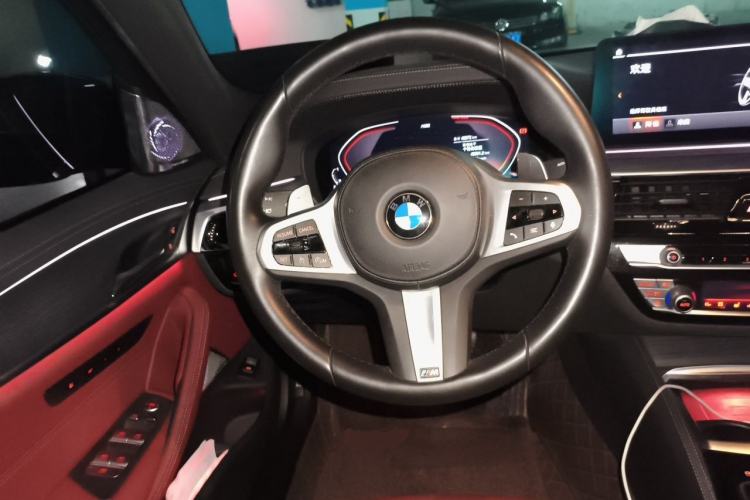 Used BMW 5 Series 2022 Second Facelift 530Li Luxury Version M Sport Package Steering Wheel