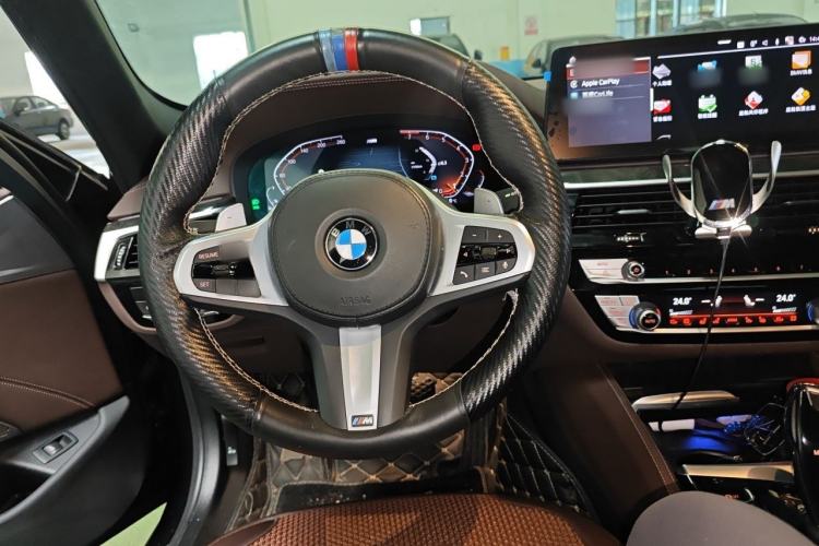 Used BMW 5 Series 2022 Second Facelift 530Li Luxury Version M Sport Package Steering Wheel