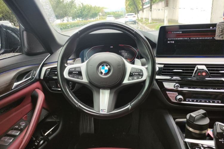 Used BMW 5 Series 2022 Second Facelift 530Li Luxury Version M Sport Package Steering Wheel