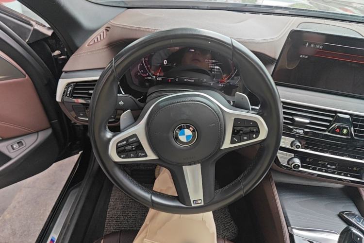 Used BMW 5 Series 2022 Restyled 530Li Leading Edition M Sport Package Steering Wheel