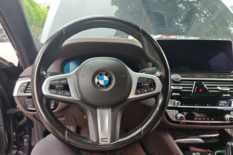 Used BMW 5 Series 2022 525Li M Sport Package Steering Wheel