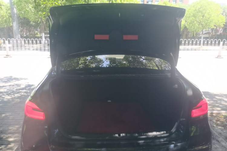 Used BMW 5 Series 2022 Restyled 525Li M Sport Package Trunk