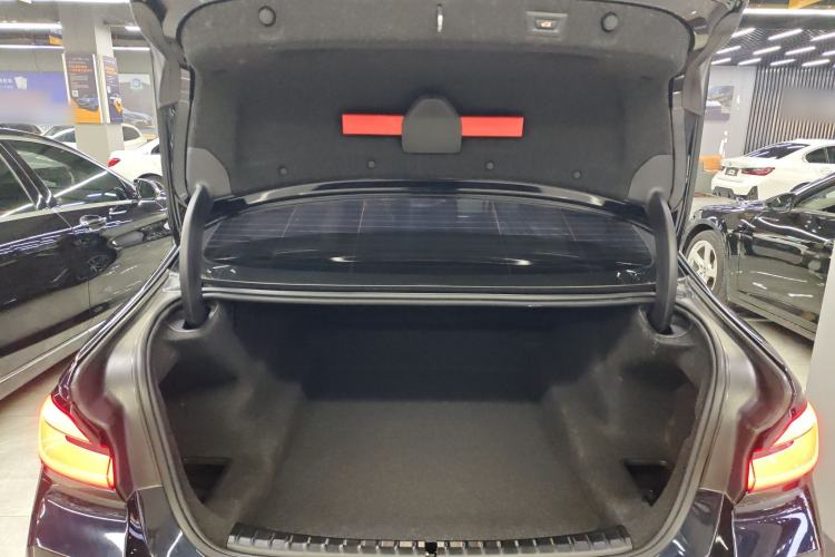 Used BMW 5 Series 2022 Second Facelift 525Li M Sport Package Trunk