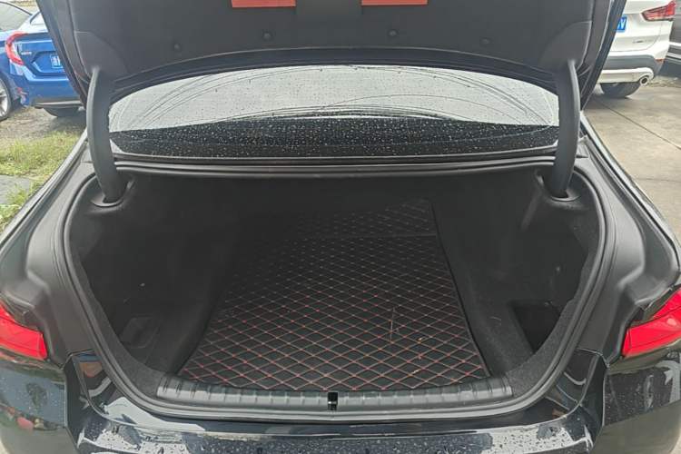 Used BMW 5 Series 2022 Restyled 525Li M Sport Package Trunk