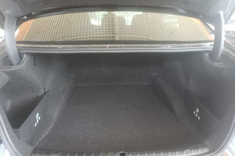 Used BMW 5 Series 2022 Second Facelift 530Li Leading Edition M Sport Package Trunk