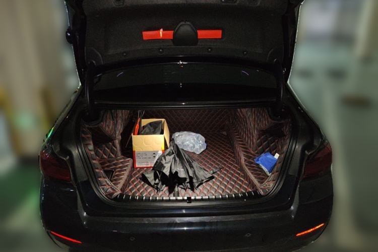 Used BMW 5 Series 2022 Restyled 530Li Leading Edition M Sport Package Trunk