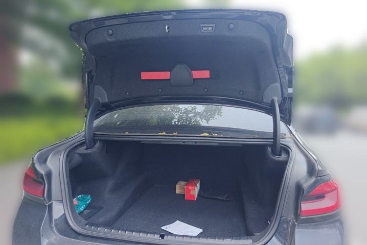 Used BMW 5 Series 2022 530Li Luxury Edition M Sport Package Trunk