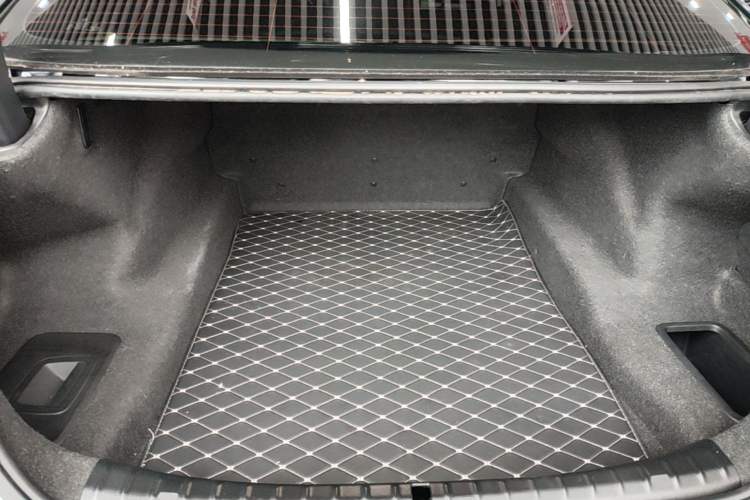 Used BMW 5 Series 2022 525Li M Sport Package Trunk