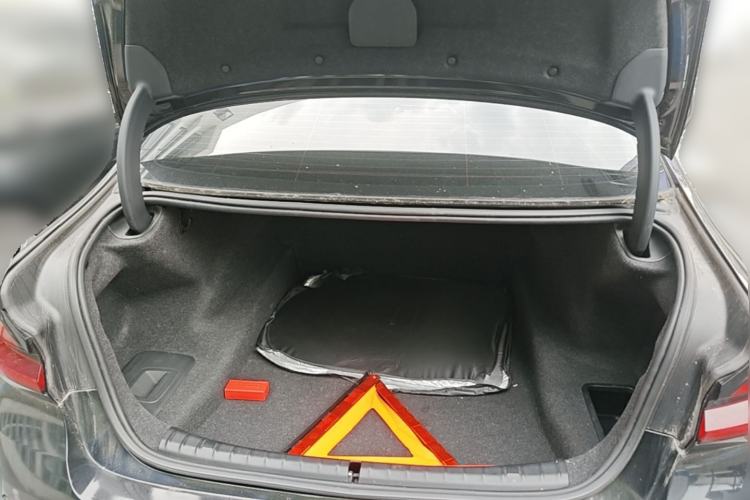 Used BMW 5 Series 2022 Updated 530Li Leading Edition Luxury Package Trunk