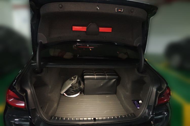 Used BMW 5 Series 2022 Second Facelift 525Li Luxury Package Trunk