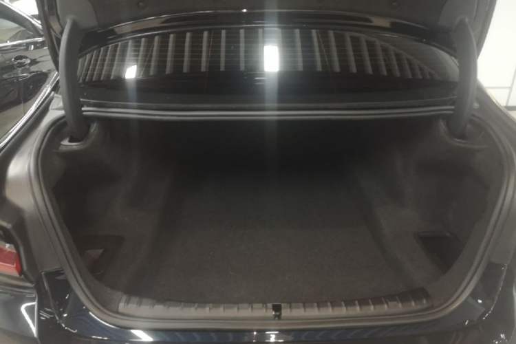 Used BMW 5 Series 2022 Restyled 525Li M Sport Package Trunk