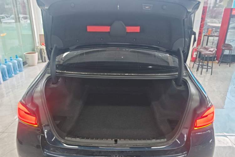 Used BMW 5 Series 2022 Restyled 525Li M Sport Package Trunk