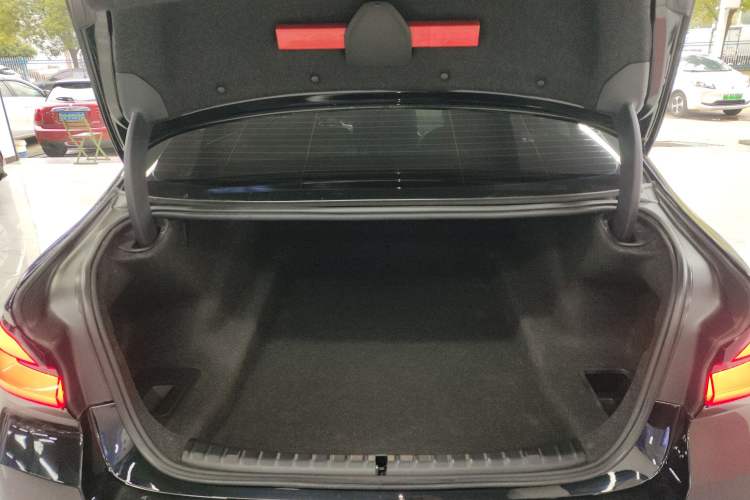 Used BMW 5 Series 2022 Second Facelift 530Li Leading Edition M Sport Package Trunk