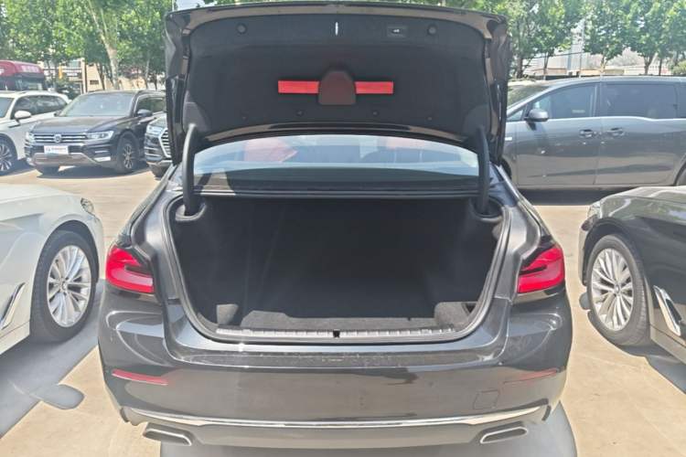 Used BMW 5 Series 2022 Restyled 525Li Luxury Package Trunk