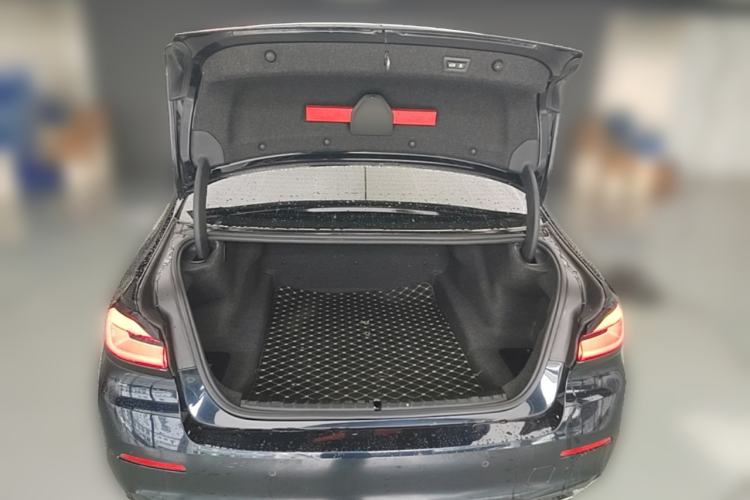 Used BMW 5 Series 2022 530Li Leading Luxury Package Trunk
