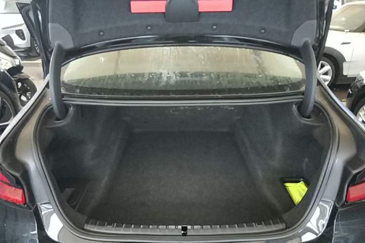 Used BMW 5 Series 2022 Restyled 525Li Luxury Package Trunk