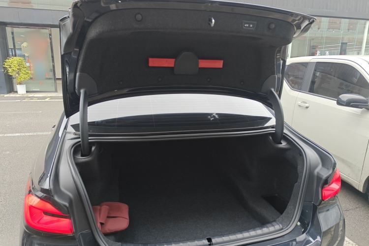 Used BMW 5 Series 2022 Second Facelift 530Li Leading Edition M Sport Package Trunk
