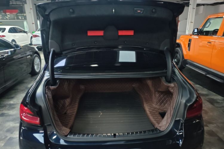 Used BMW 5 Series 2022 Second Facelift 525Li M Sport Package Trunk