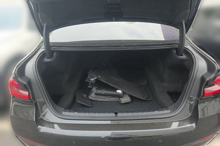 Used BMW 5 Series 2022 530Li Leading Model M Sport Package Trunk