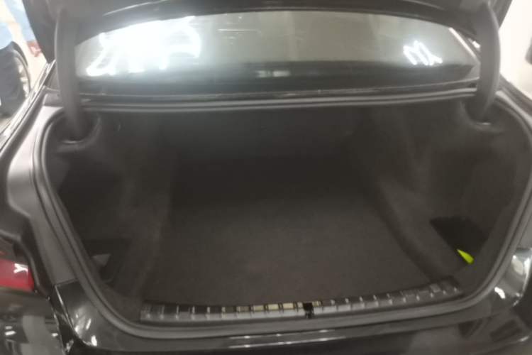Used BMW 5 Series 2022 Revised Version 3 530Li Luxury Edition Premium Package Trunk