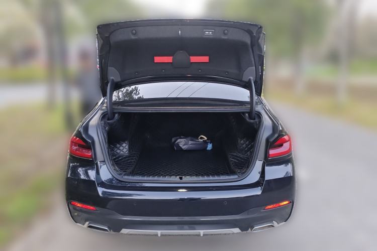 Used BMW 5 Series 2022 Restyled 530Li Luxury Edition M Sport Package Trunk