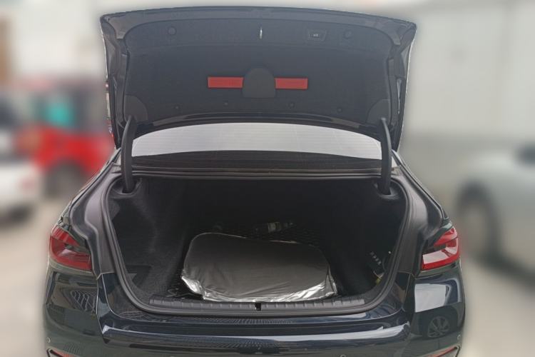 Used BMW 5 Series 2022 Second Facelift 525Li M Sport Package Trunk