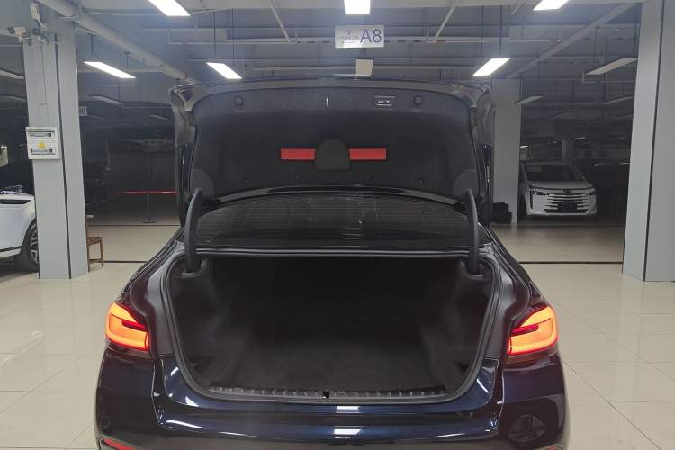 Used BMW 5 Series 2022 Restyled 530Li Leading Edition M Sport Package Trunk