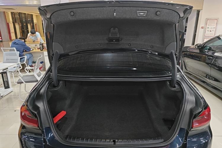 Used BMW 5 Series 2022 Restyled 525Li Luxury Package Trunk