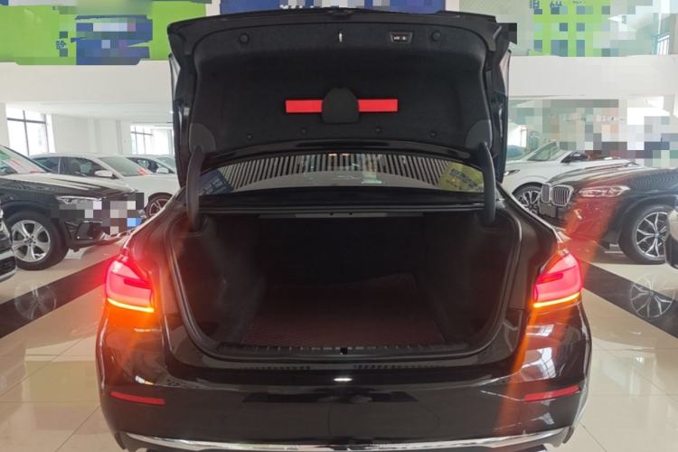 Used BMW 5 Series 2022 Updated 530Li Leading Edition Luxury Package Trunk