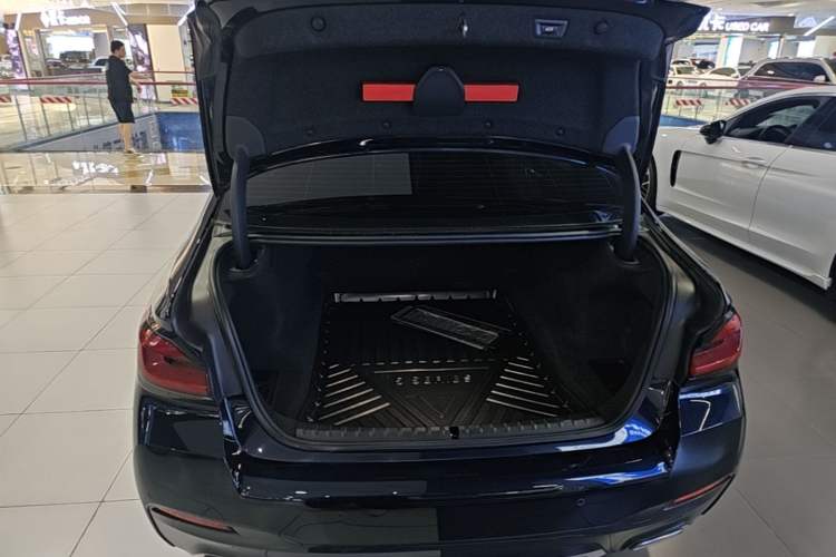 Used BMW 5 Series 2022 Restyled 525Li M Sport Package Trunk