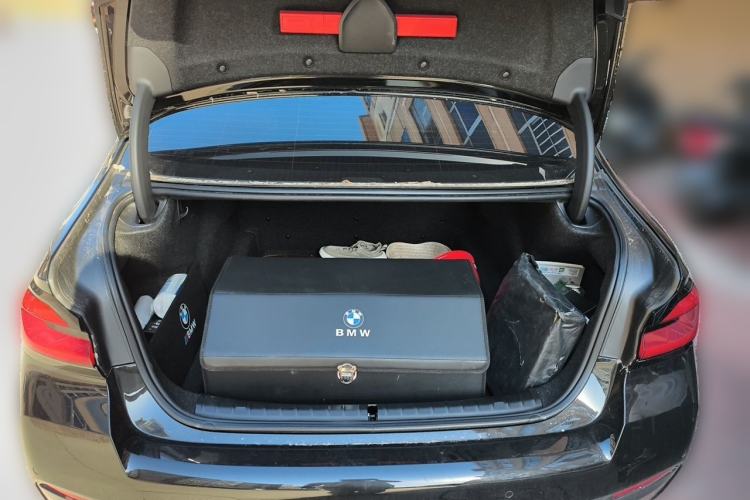 Used BMW 5 Series 2022 Second Facelift 530Li Luxury Version M Sport Package Trunk
